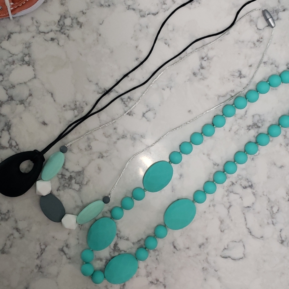 NWOT-2 x Silicone Teething necklace & 1 used